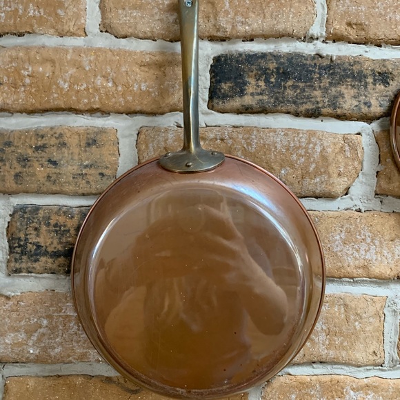SOLD Set of three (3) Vintage Solid Copper Pans - Picture 13 of 16